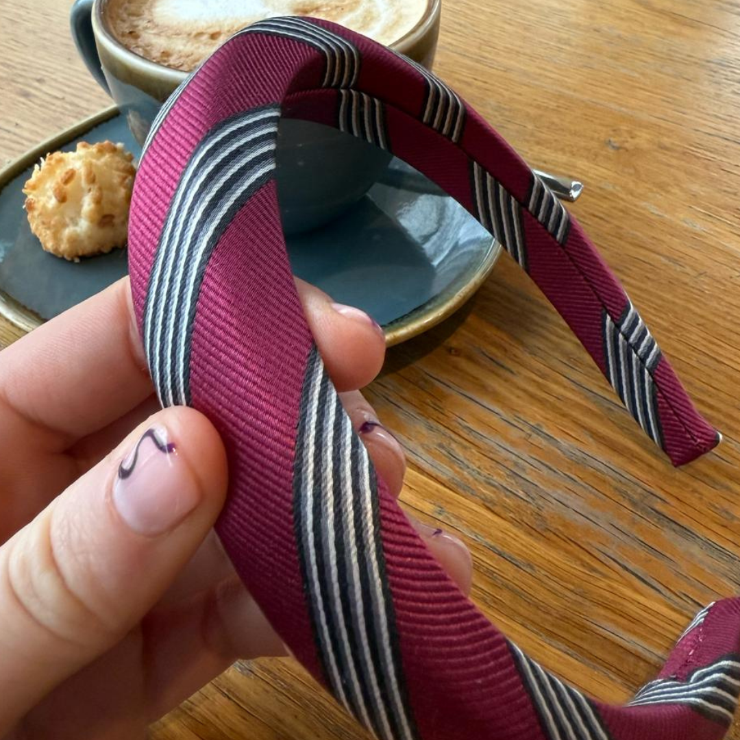 Krawattenstirnband – Burgunderrot