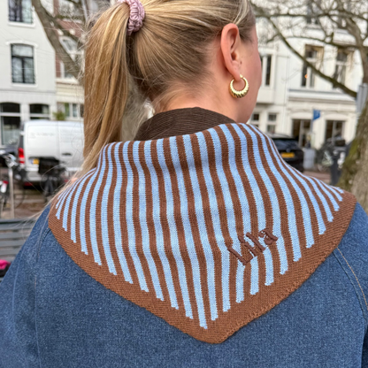 Driehoek Sjaal - Toffee - Blauw & Bruin streep - Klein